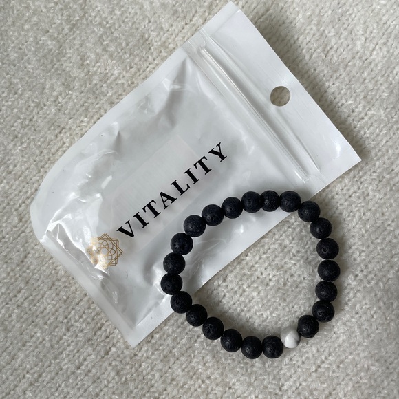 White Howlite Diffuser Bracelet - Lava/Howlite - Picture 2 of 5